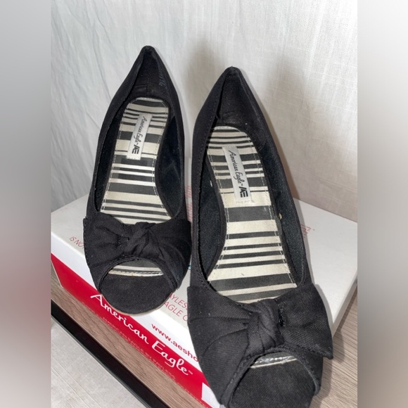 American Eagle peep toe twist wedges - Picture 1 of 7